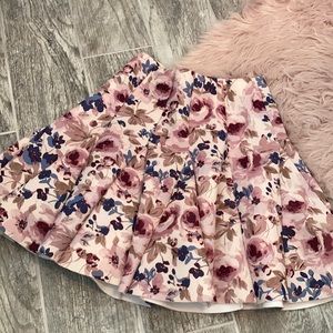 LC Lauren Conrad Runway Skirt
